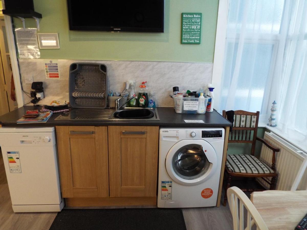 Captain'S Quarters Hotel Southport Esterno foto
