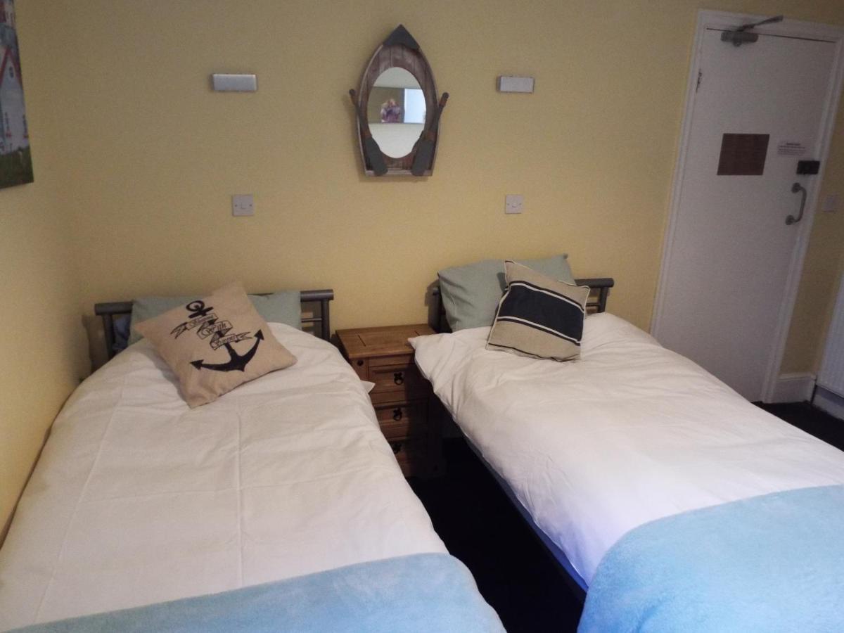 Captain'S Quarters Hotel Southport Esterno foto