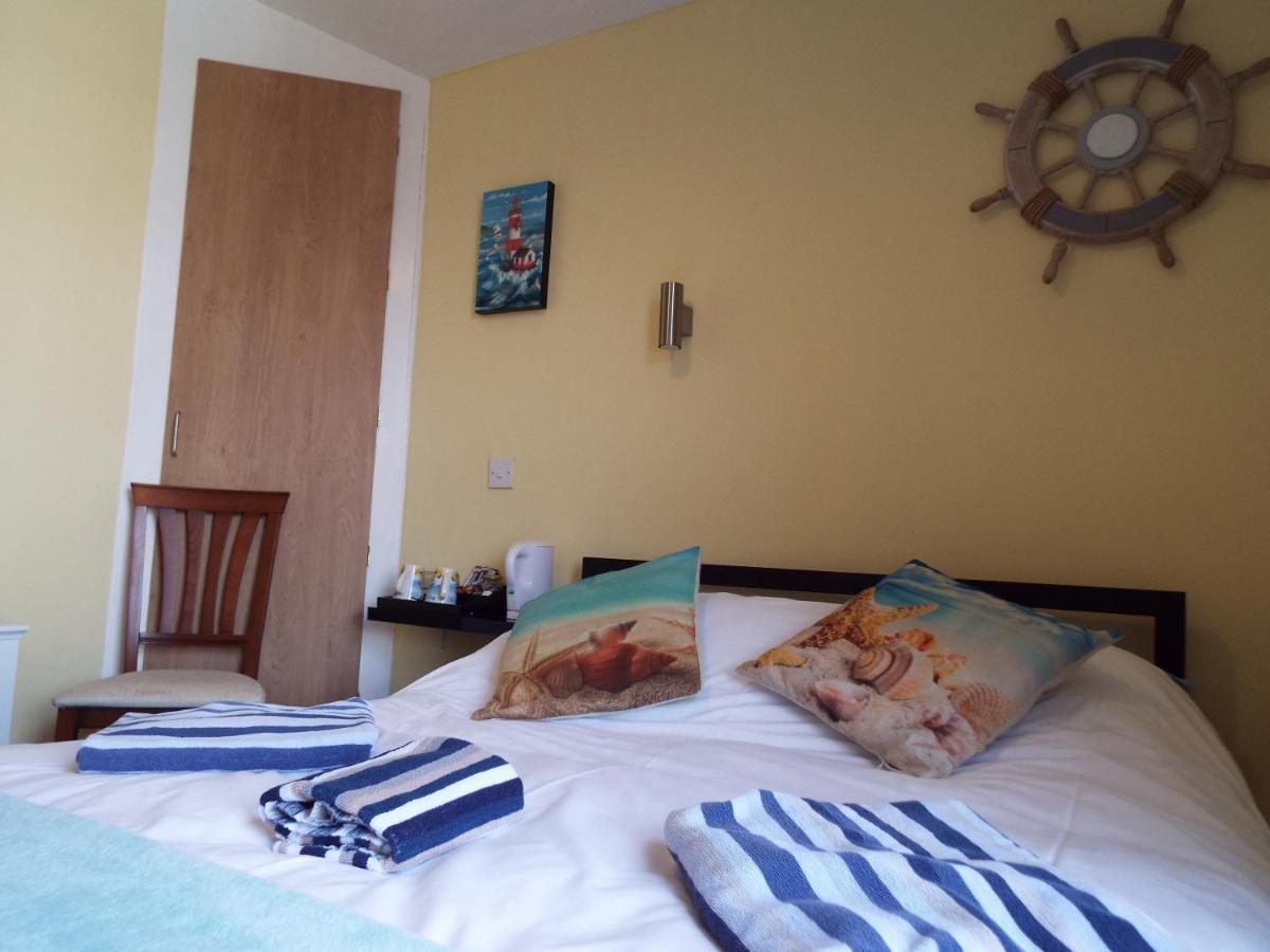 Captain'S Quarters Hotel Southport Esterno foto