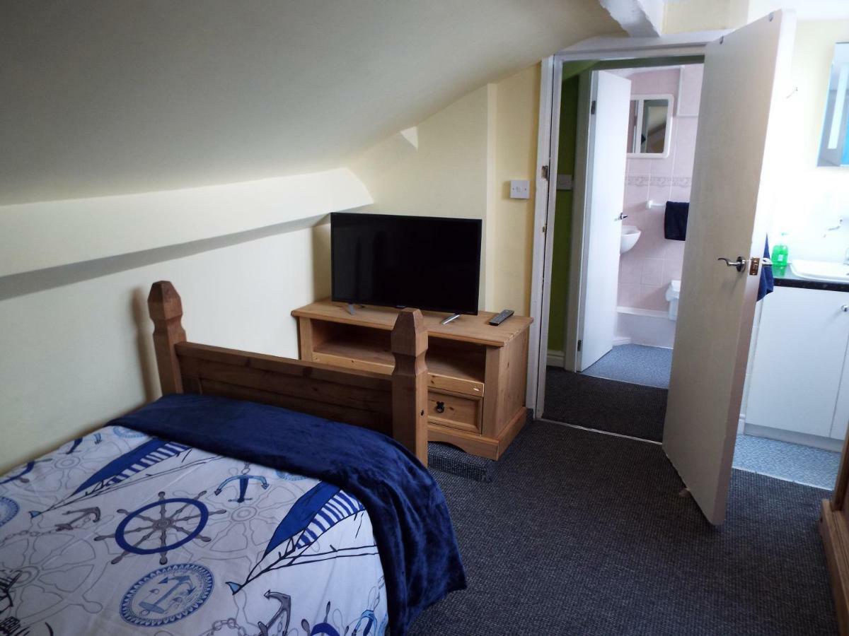 Captain'S Quarters Hotel Southport Esterno foto