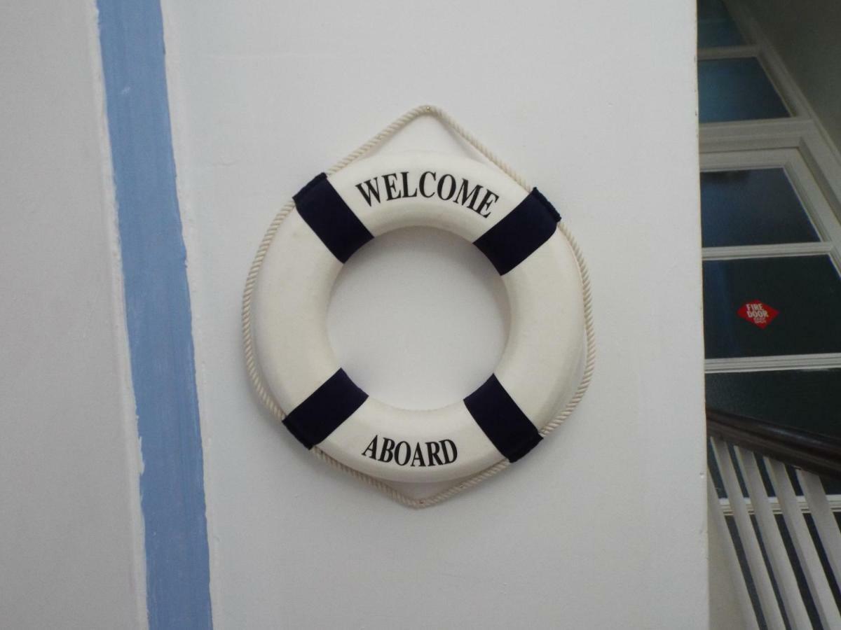 Captain'S Quarters Hotel Southport Esterno foto