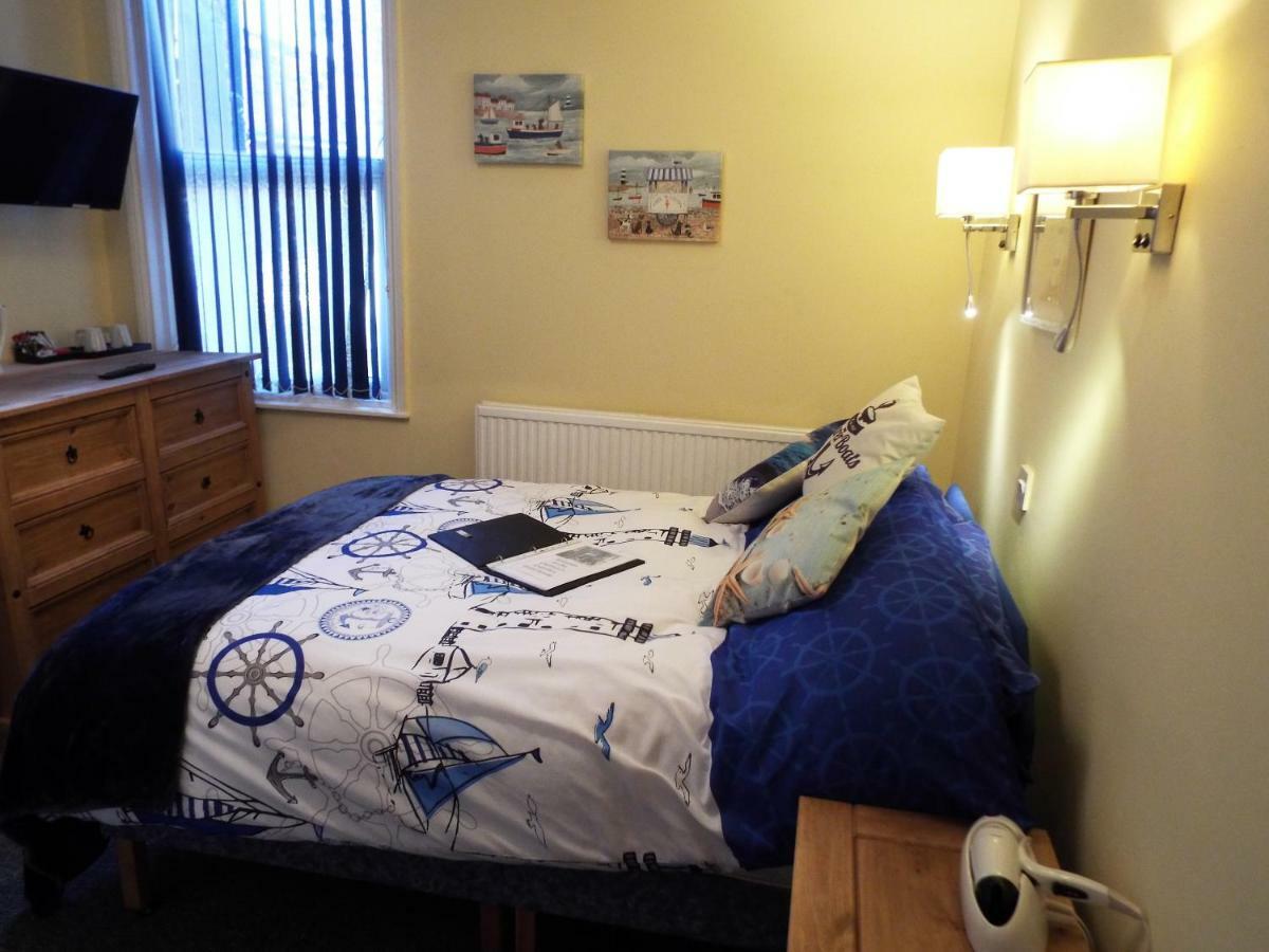 Captain'S Quarters Hotel Southport Esterno foto