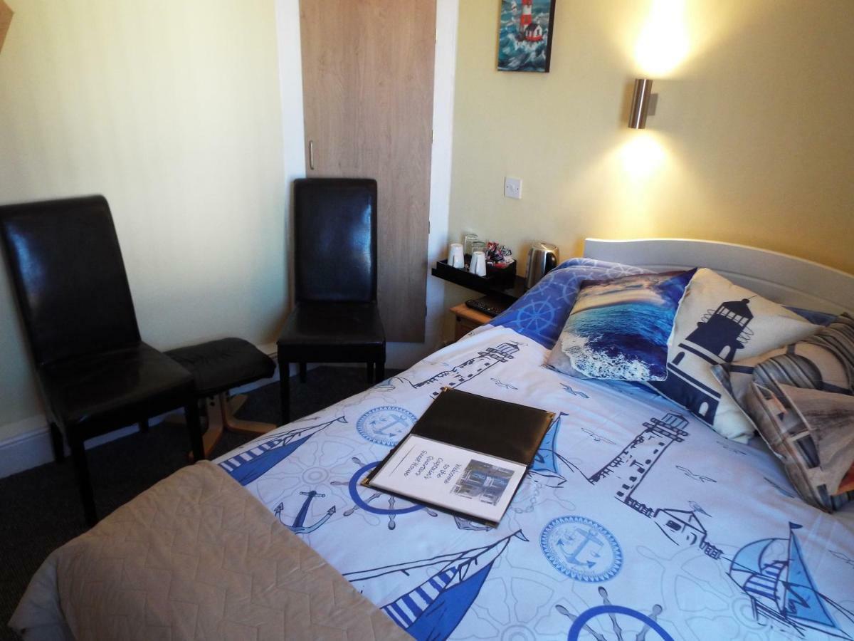 Captain'S Quarters Hotel Southport Esterno foto