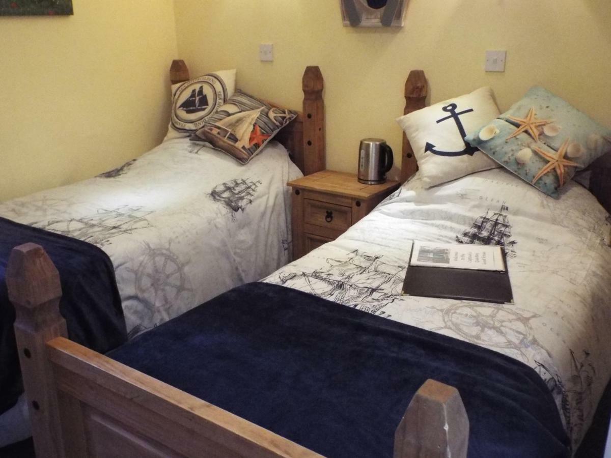 Captain'S Quarters Hotel Southport Esterno foto